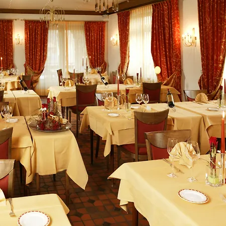 - Restaurant Dahm Hotel