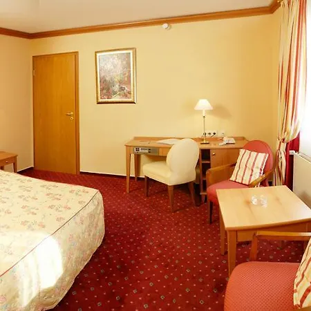 - Restaurant Dahm Hotel Erpeldange